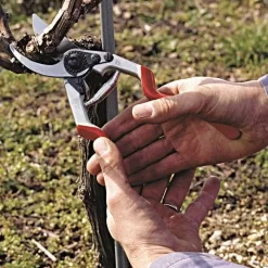 Felco 13 Multipurpose Pruning Shears - Use With 1 Or 2 Hands -Garden Tools 13fel in use
