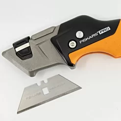 Fiskars Pro Folding Utility Knife 15 Fiskars Pro Folding Utility Knife -Garden Tools 770030 7